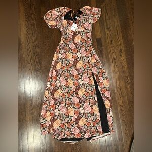NWT Showpo Maxi Floral Drwss